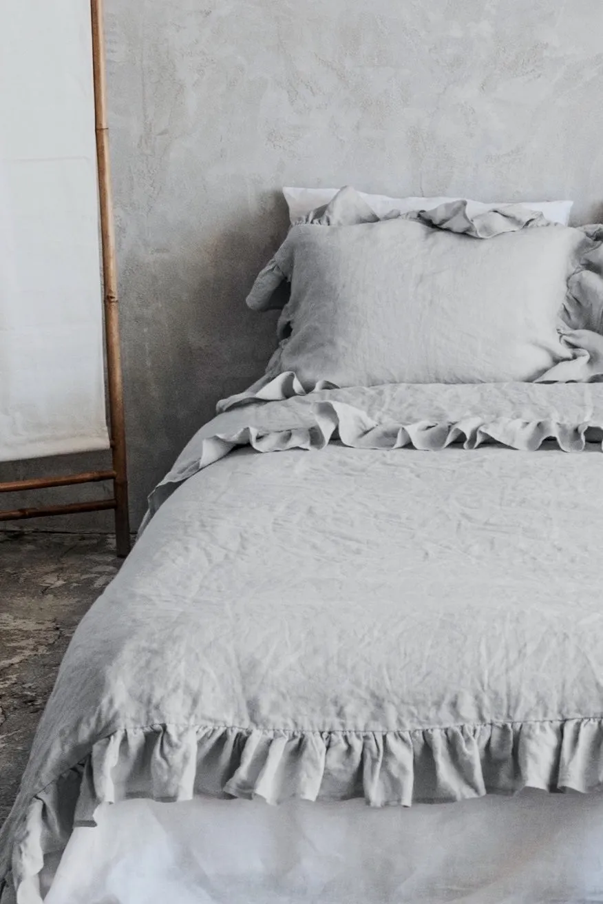 Ruffle Duvet Cover and Pillowcases Set - Light Gray