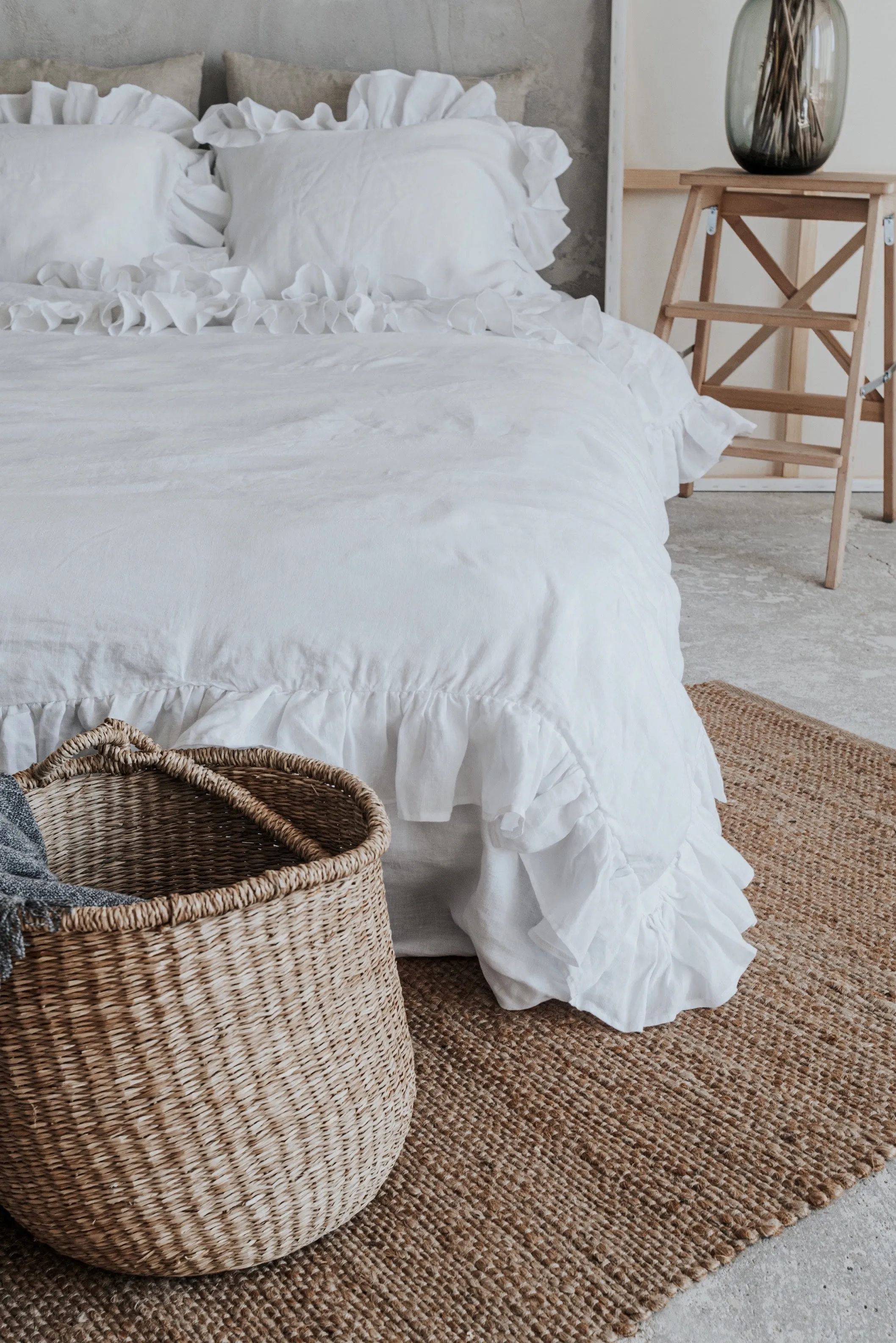 Ruffle duvet cover - white