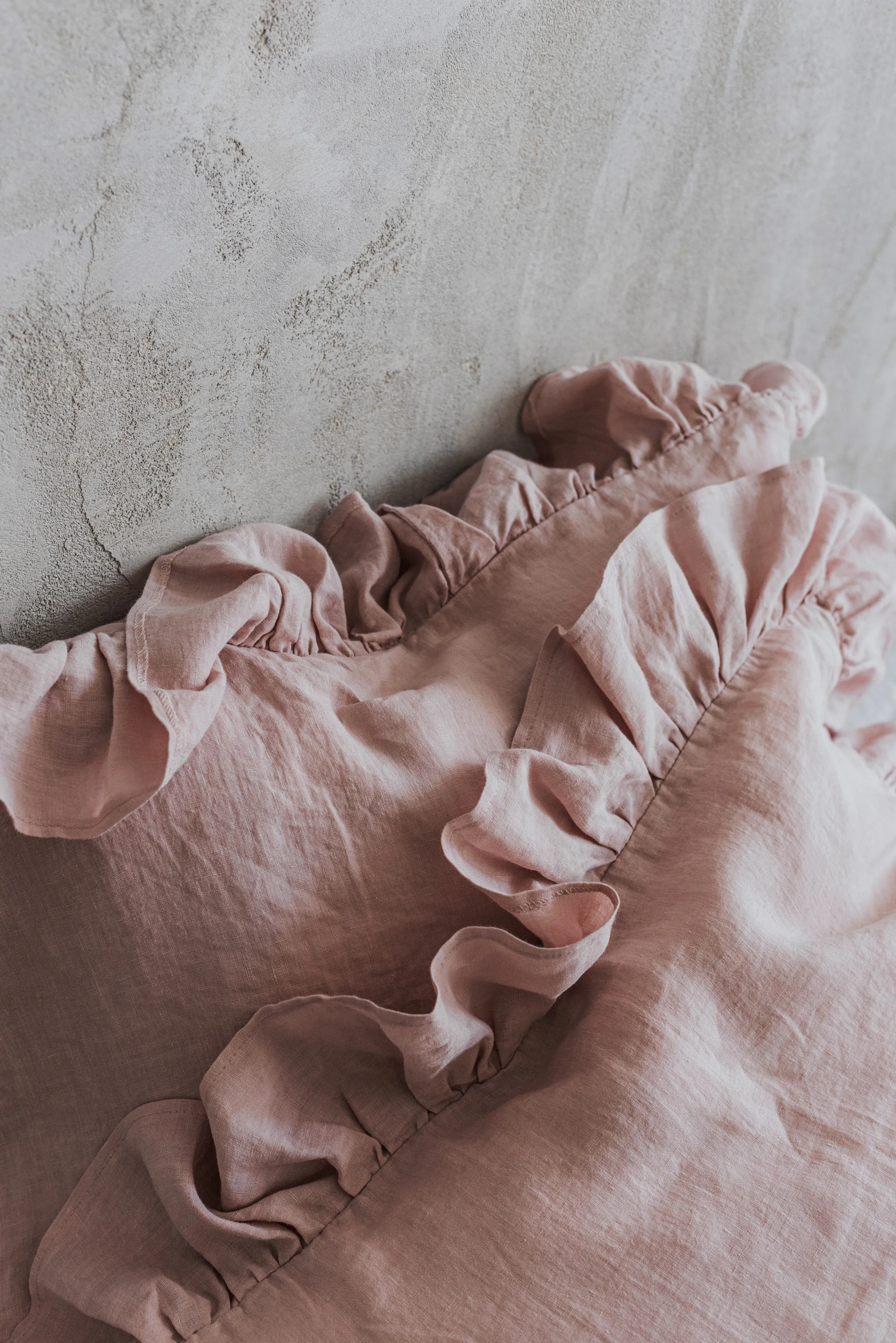 Ruffle Pillowcases Set - Pink