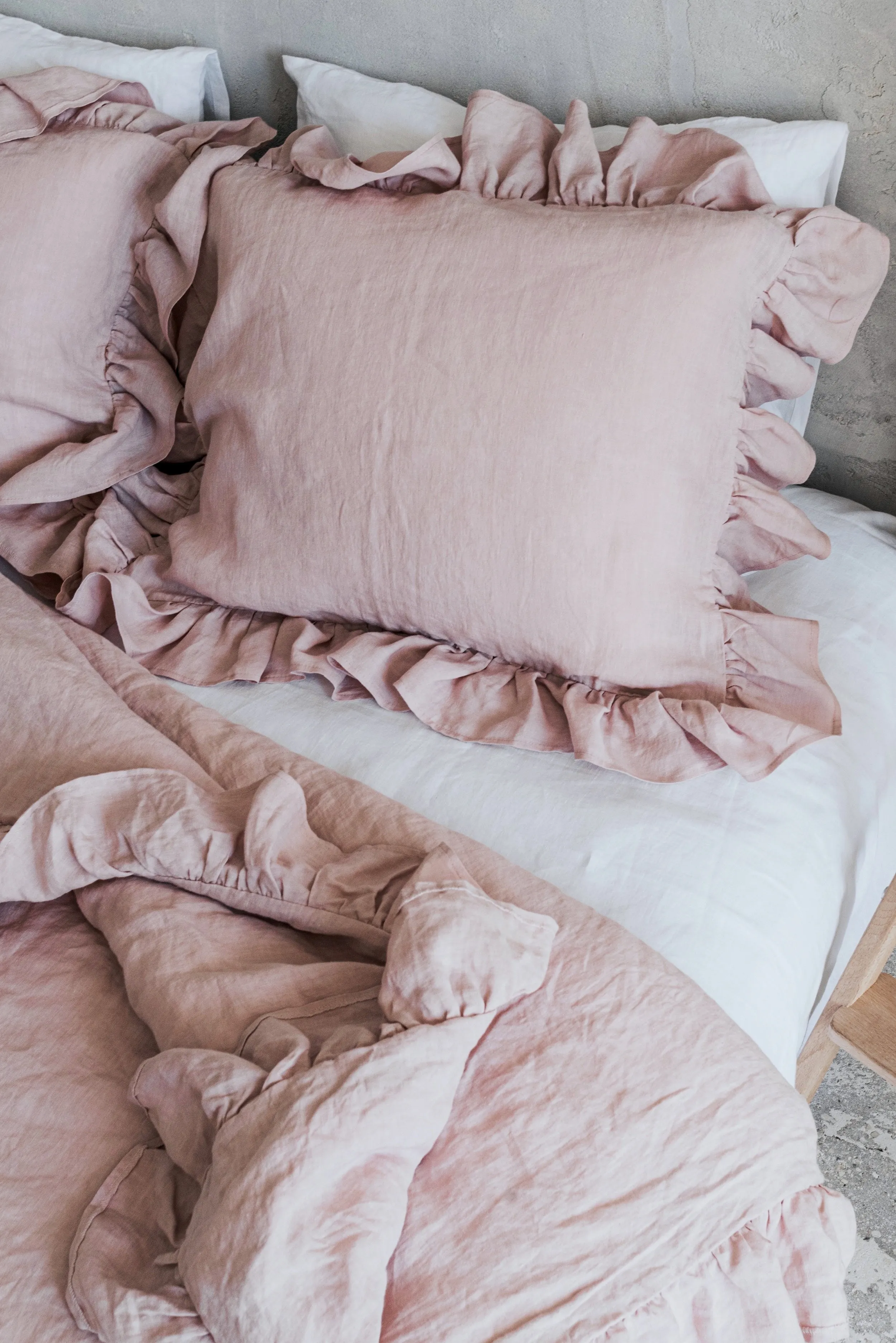 Ruffle Pillowcases Set - Pink