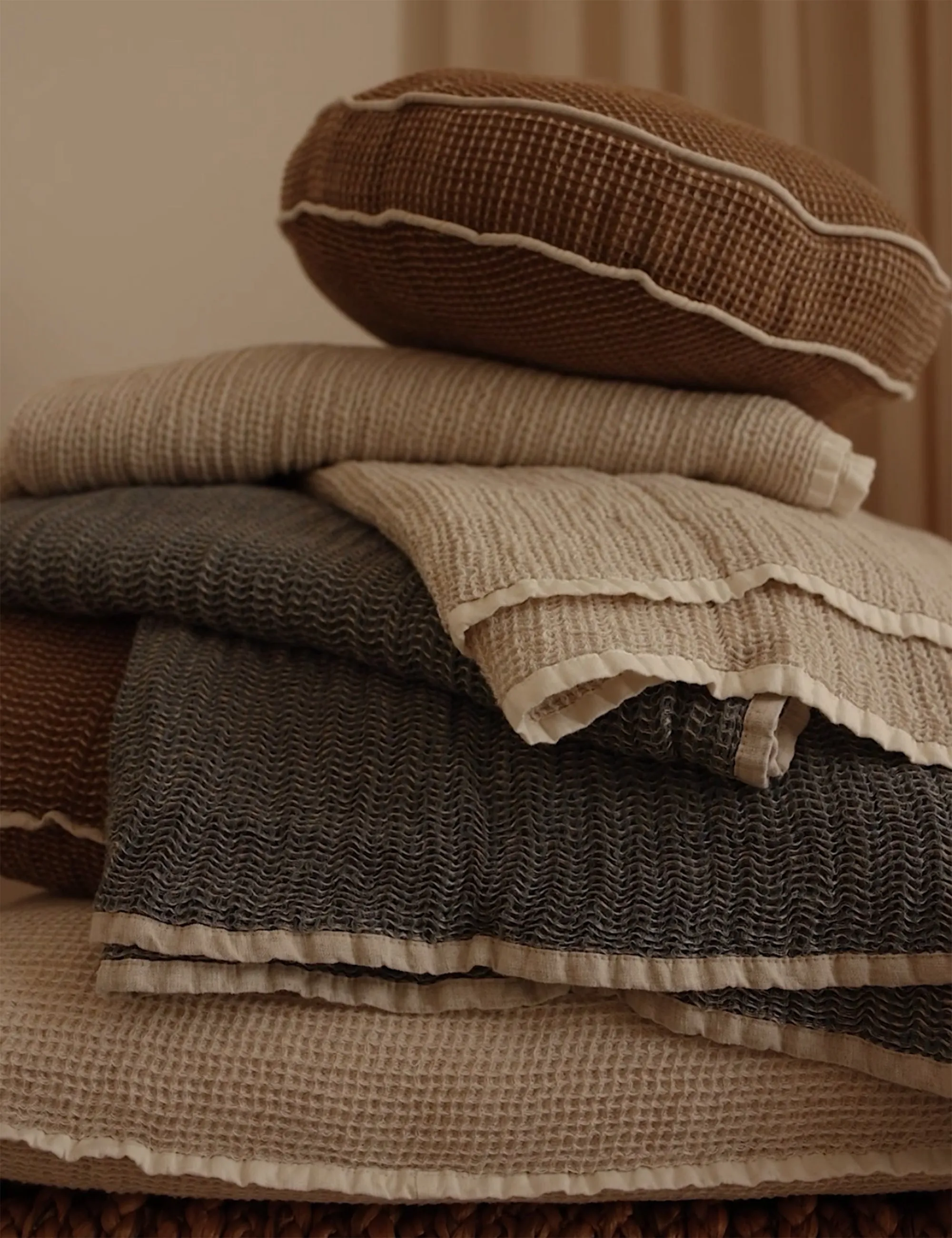 ST TROPEZ THROW | NATURAL