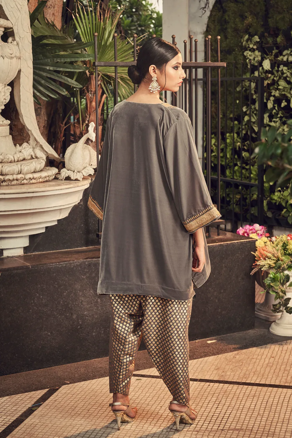 Steel Gray Velvet Kurta And Dhoti Salwar