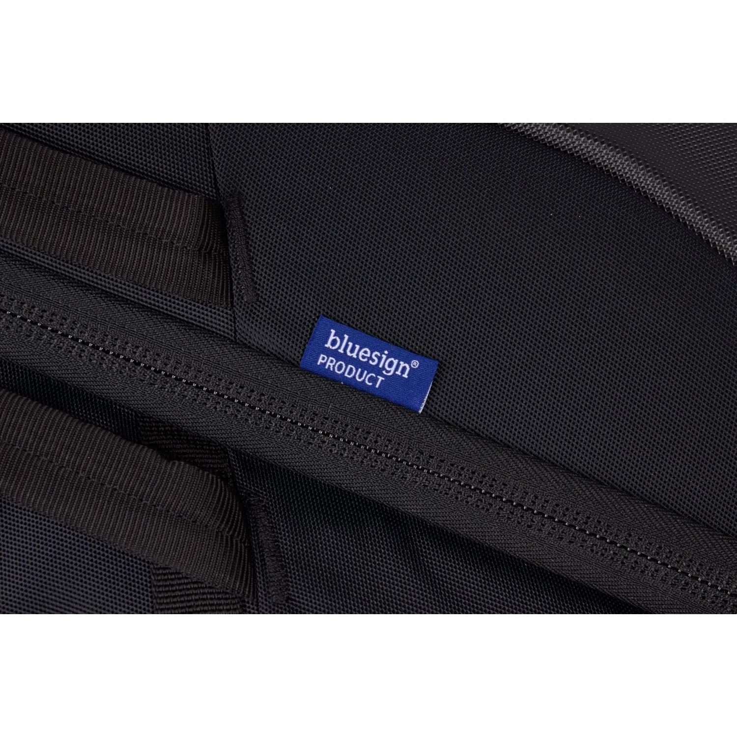 Thule Subterra 2 Check-In Wheeled Duffel 90L