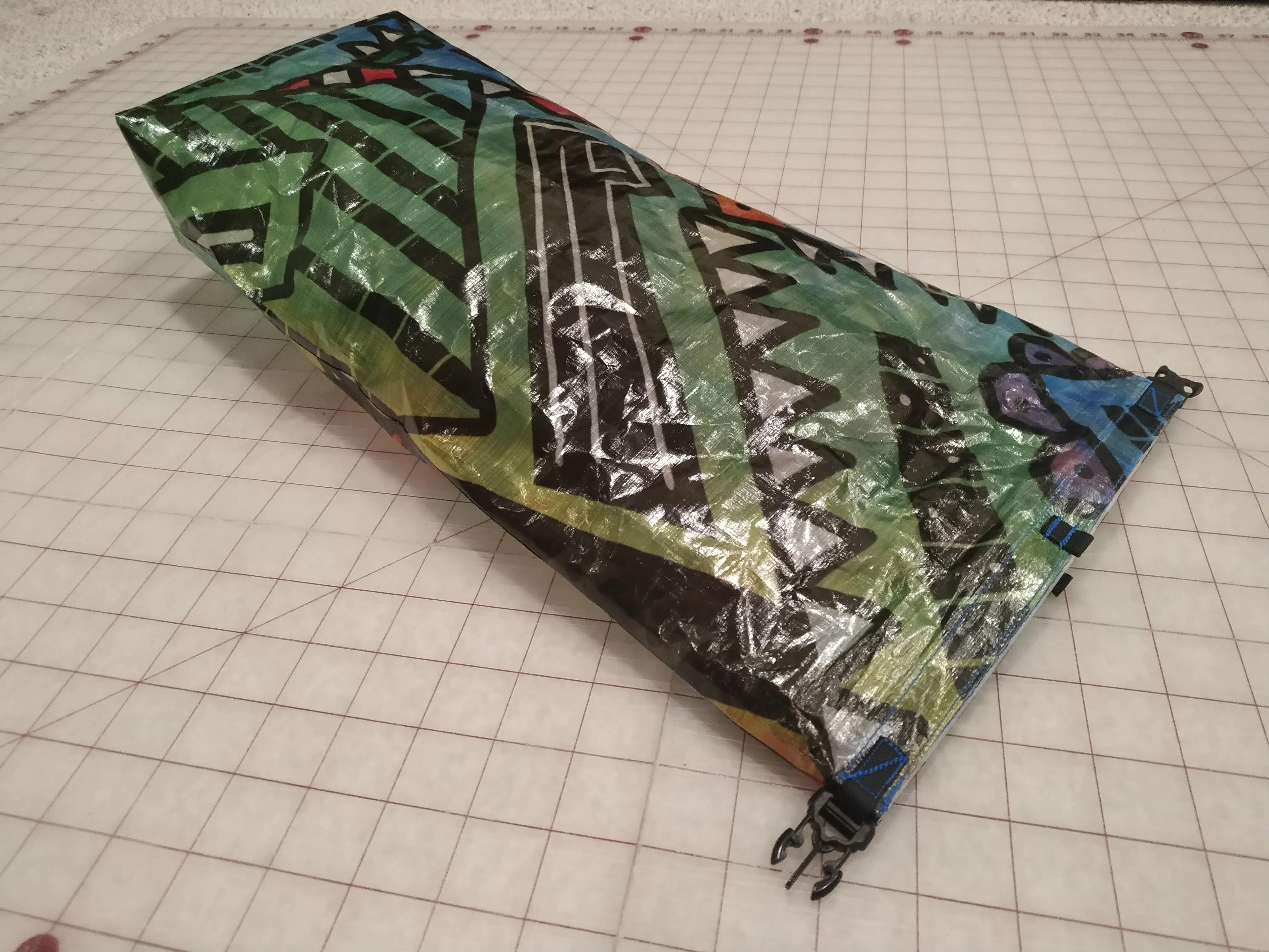 Ultralight Medium Dry Bag - Coloring Book Dyneema