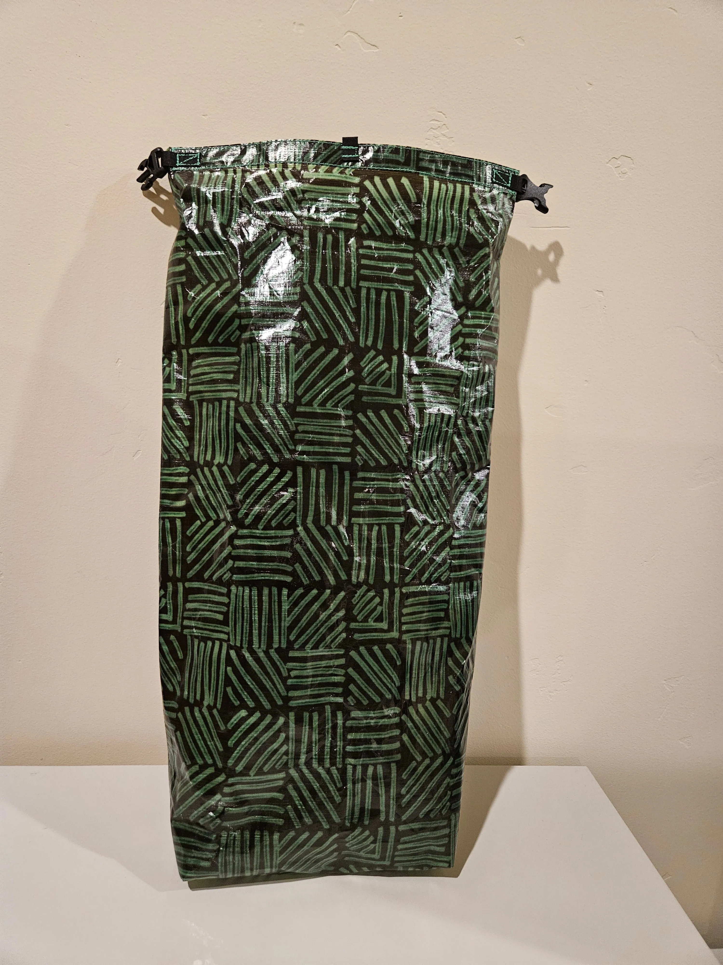 Ultralight Medium Dry Bag - Hatch Dyneema